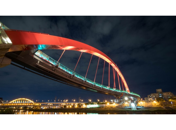 What affects the effect of bridge illumination